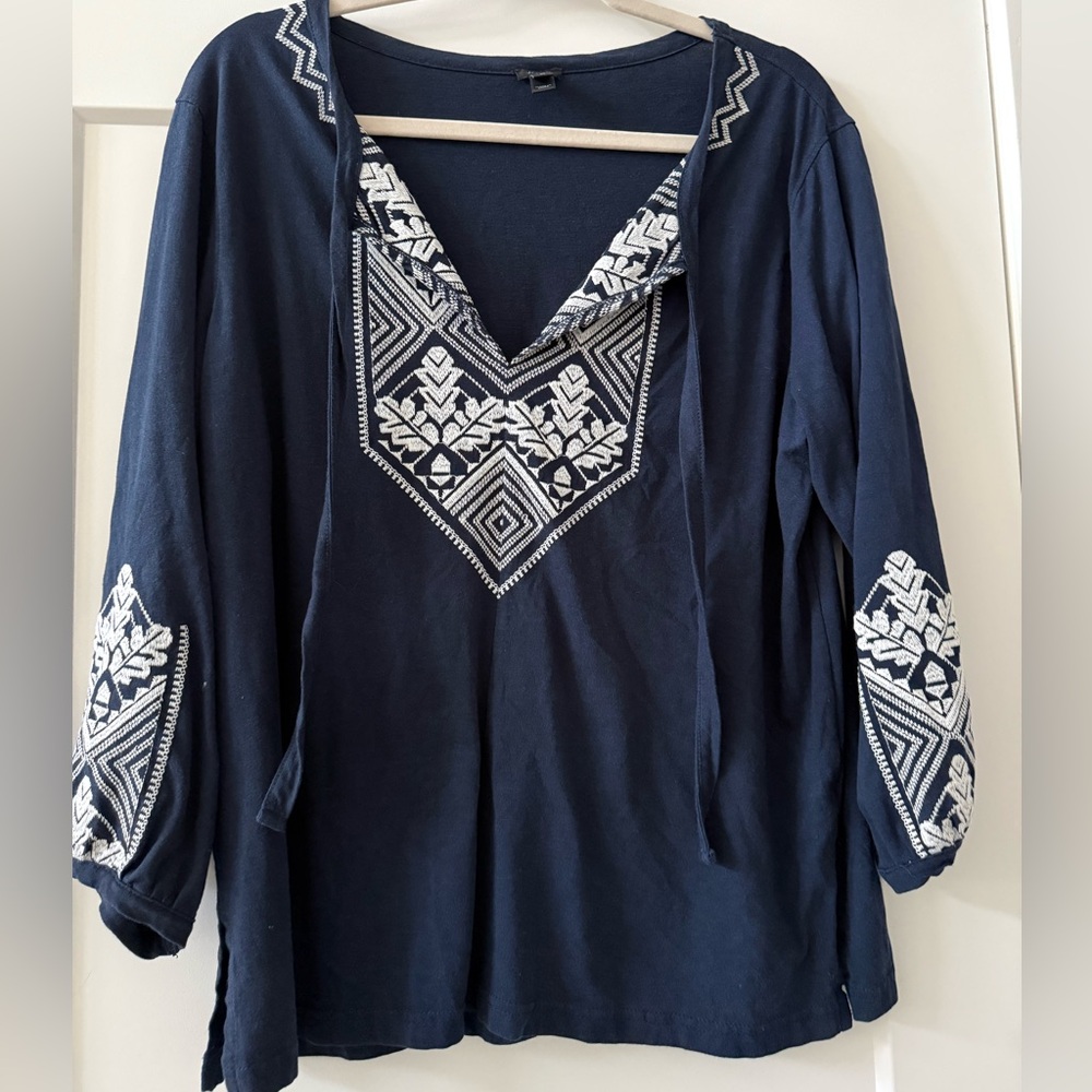 J.Crew Navy Tunic with White Embroidered V-Neck Size M